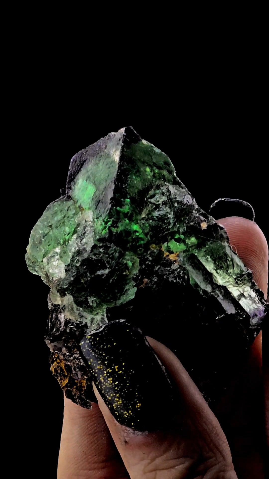 Fluorite Cube from Nigeria. Daylight Color Change