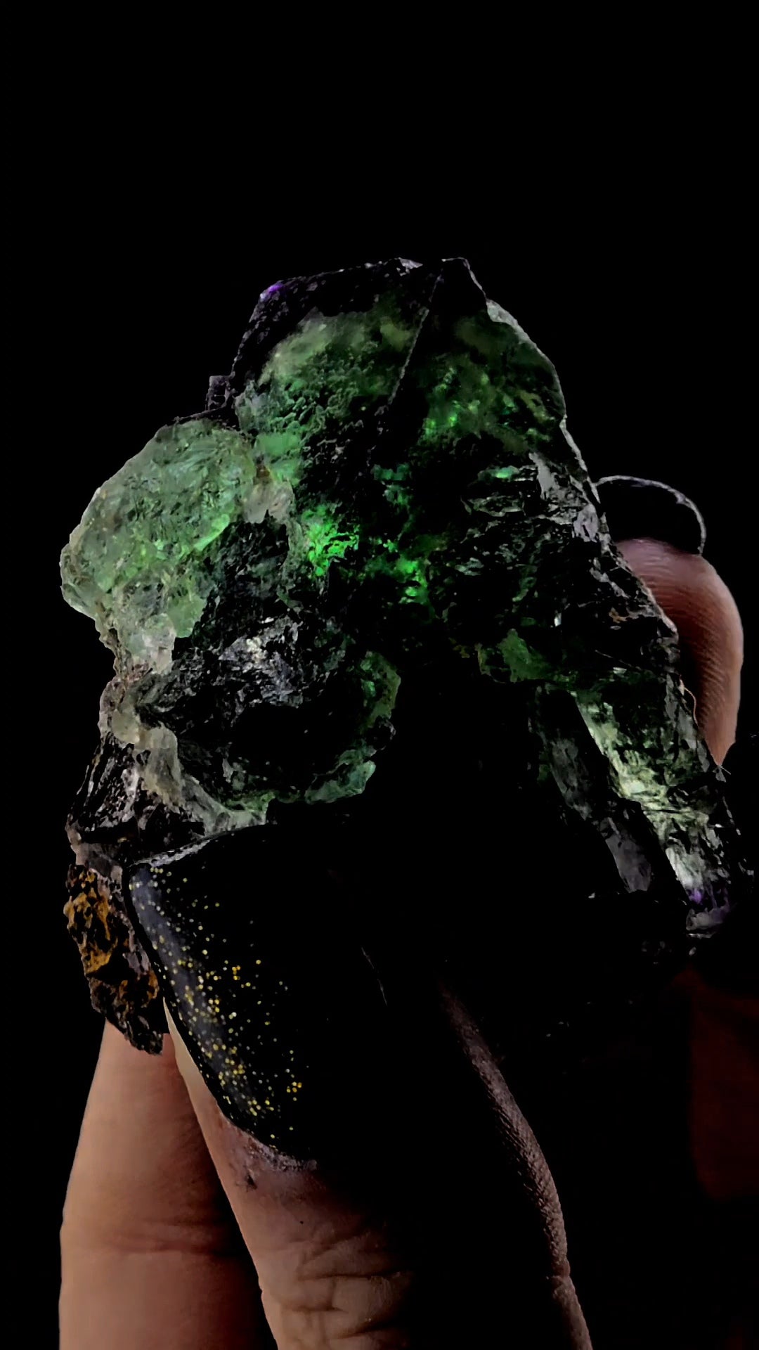 Fluorite Cube from Nigeria. Daylight Color Change