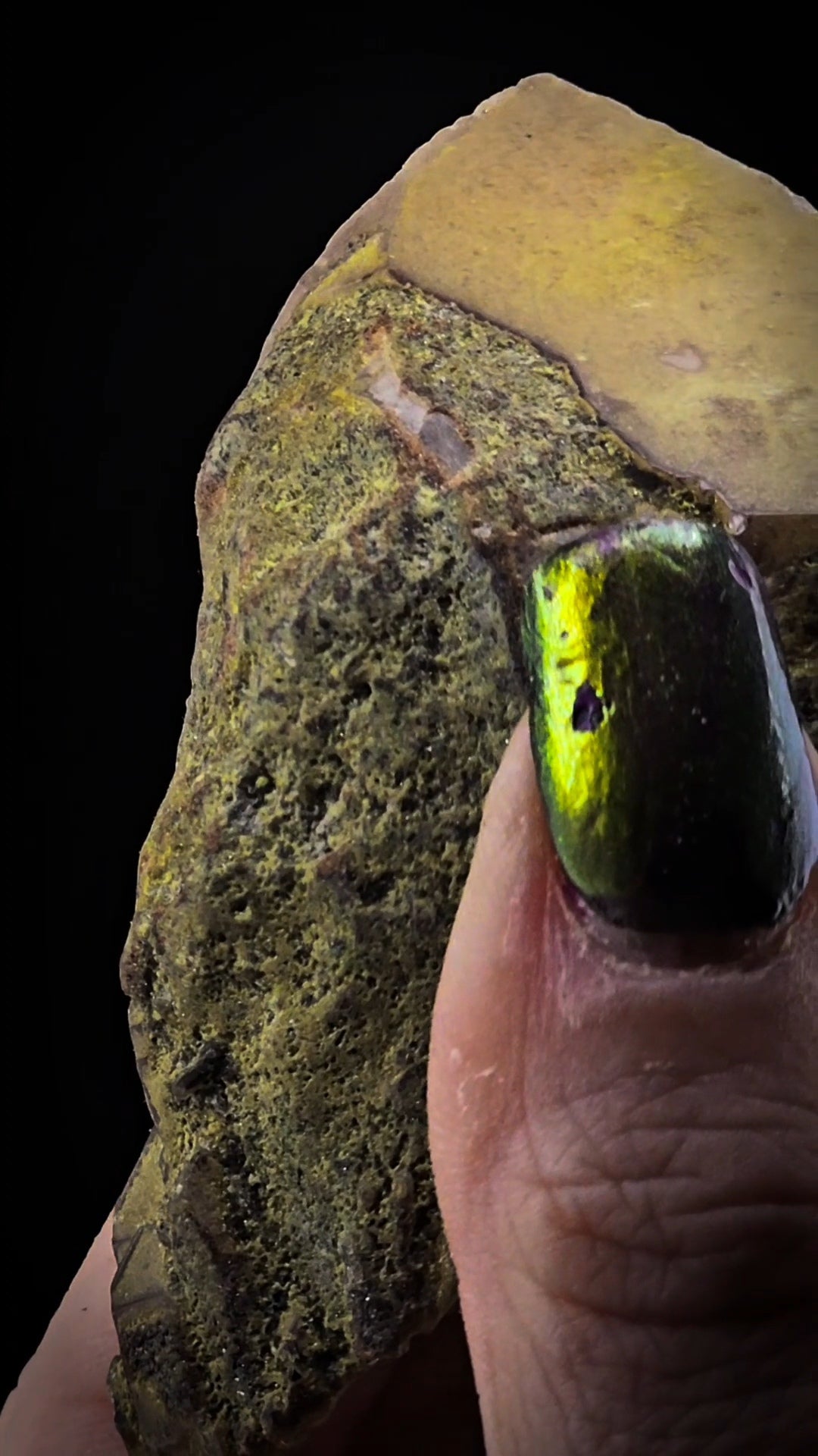 Messina Quartz with Malachite Overcoat