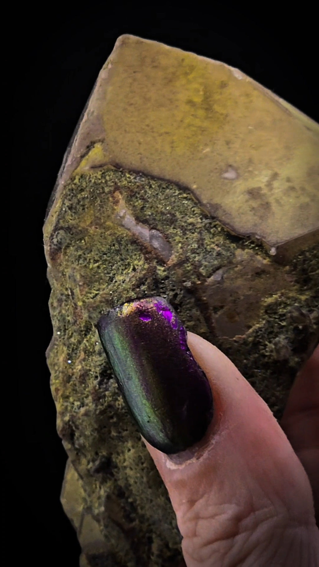 Messina Quartz with Malachite Overcoat