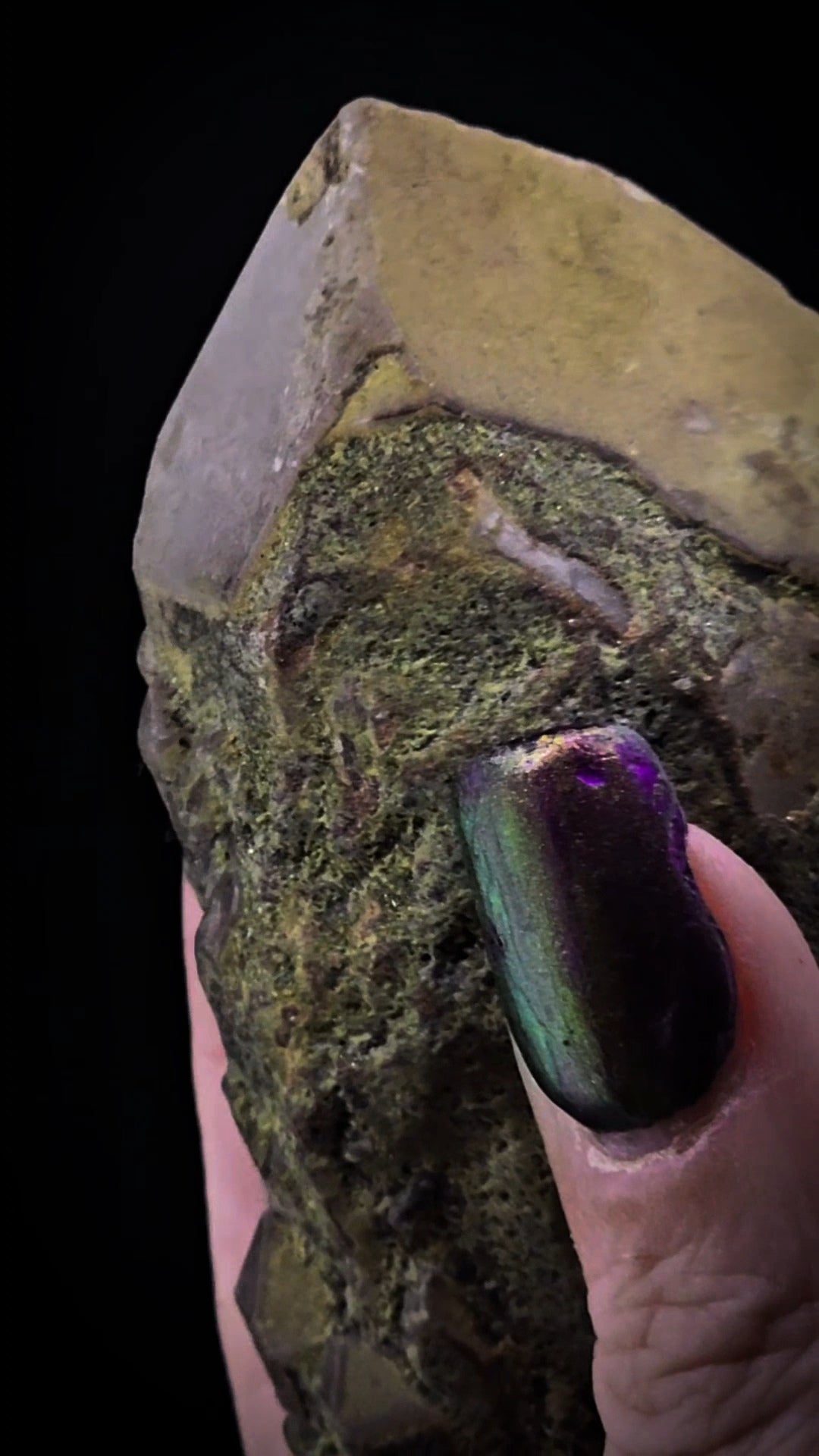 Messina Quartz with Malachite Overcoat