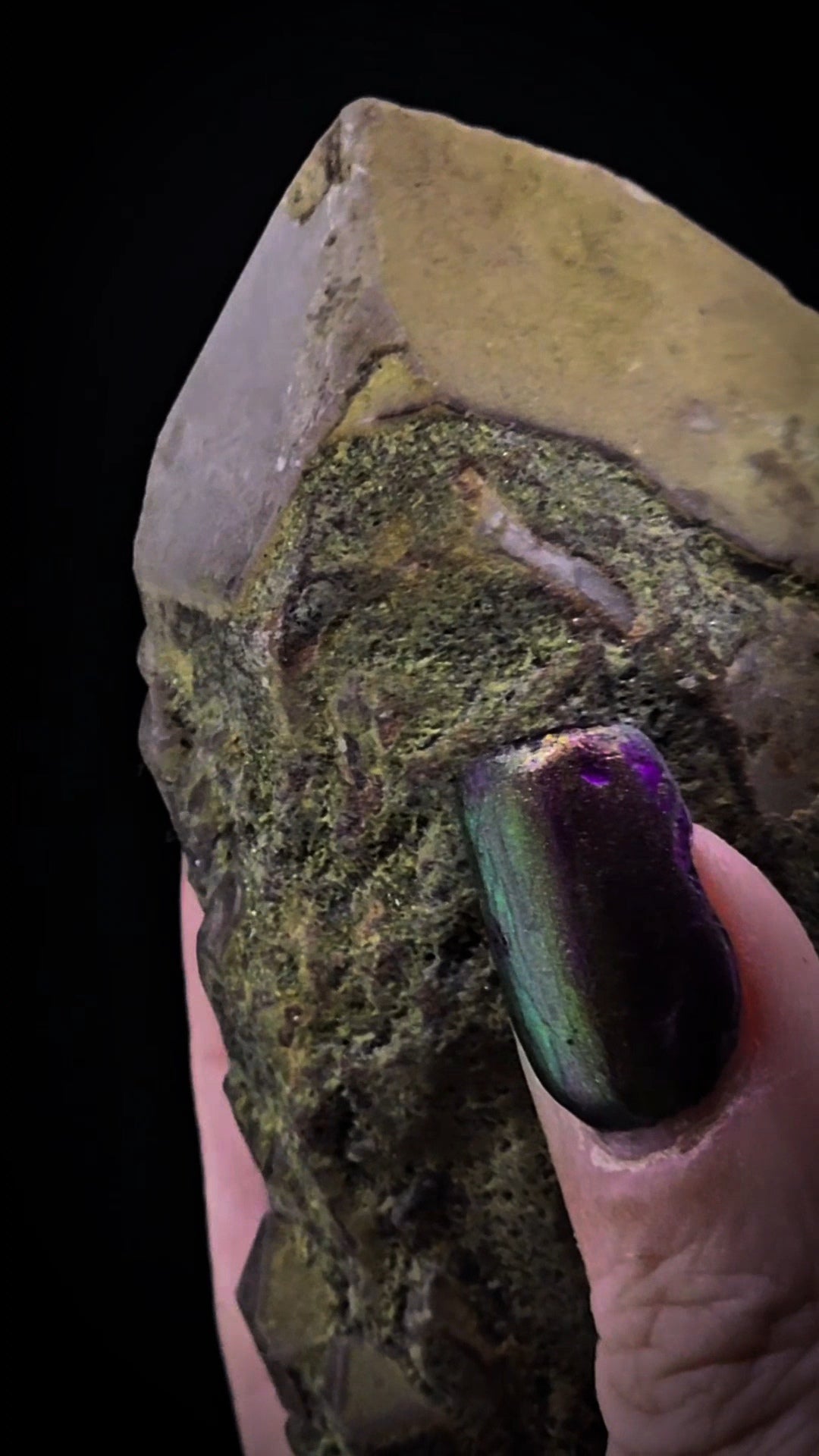 Messina Quartz with Malachite Overcoat