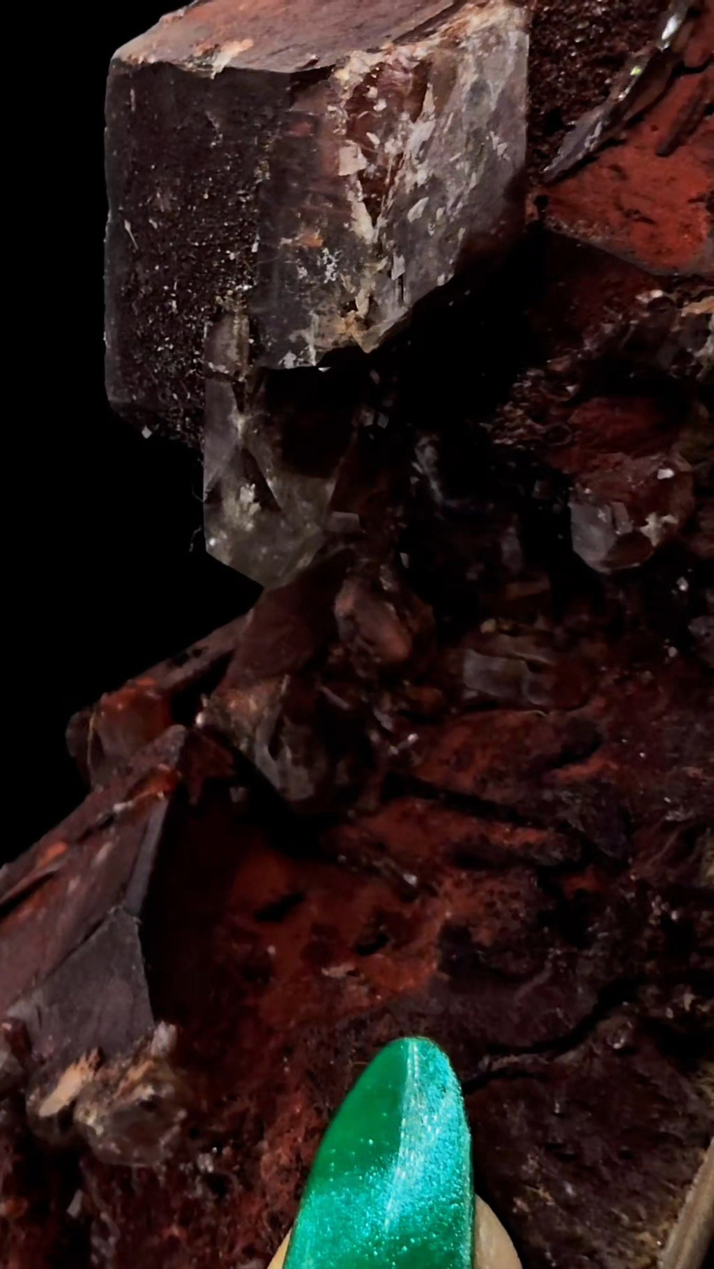 Hematite Included Calcite from Hubei Daye, China