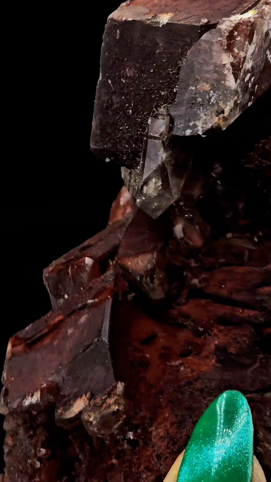 Hematite Included Calcite from Hubei Daye, China