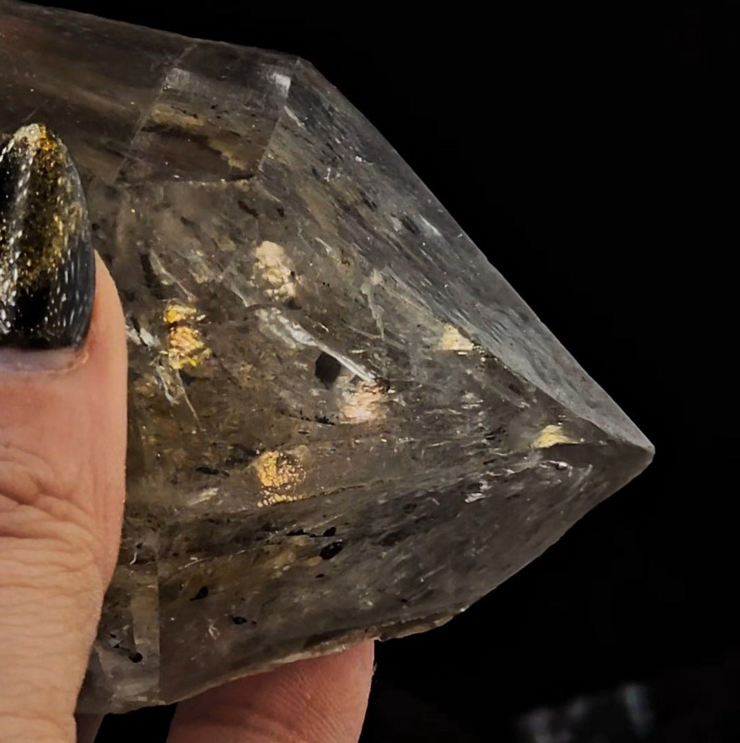 Elestial with Many Moving Carbon Enhydros