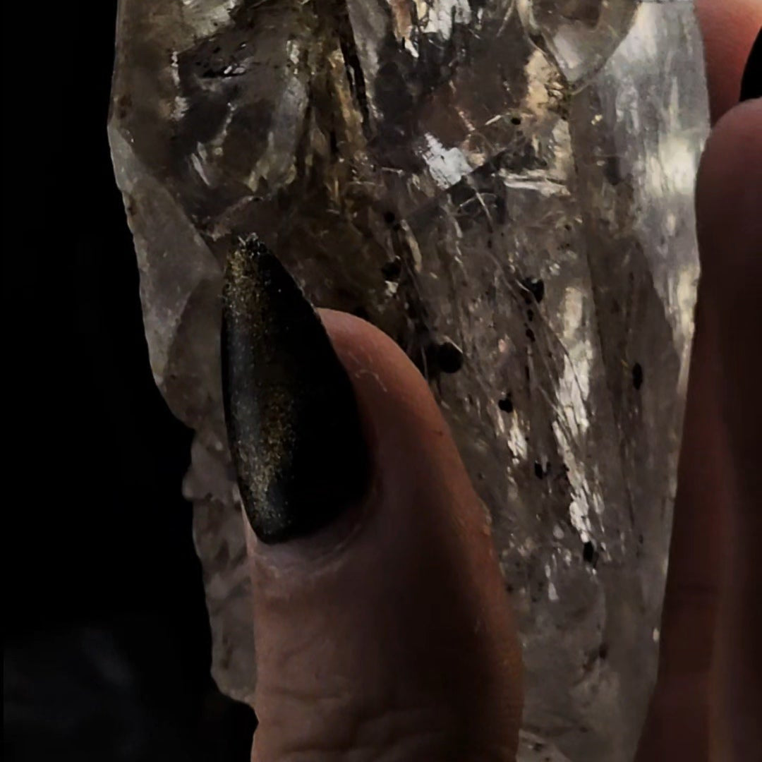 Elestial with Many Moving Carbon Enhydros