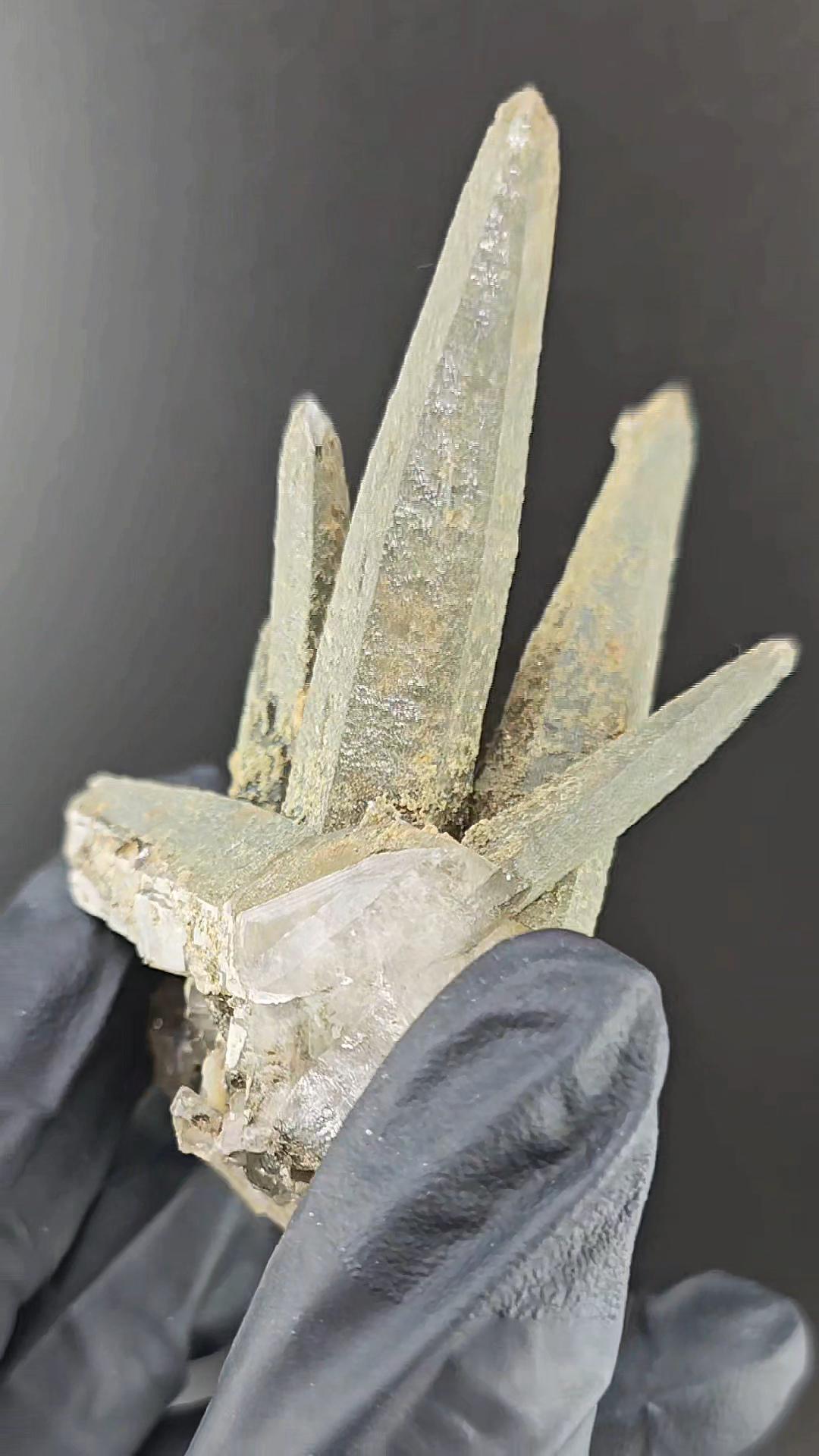 Ganesh Himal Chlorite Quartz Cluster | High Energy Himalayan Crystal | Manifestation & Healing Stone | Natural Green Quartz