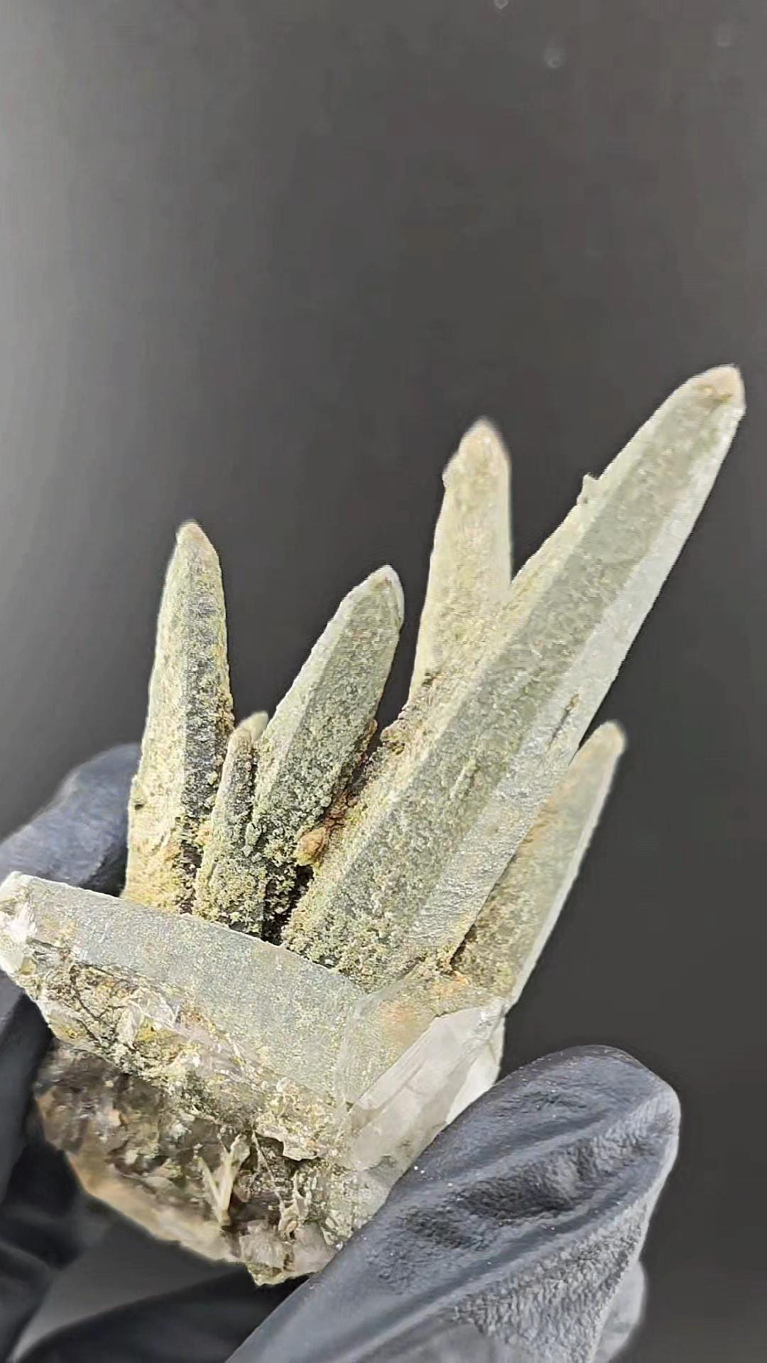Ganesh Himal Chlorite Quartz Cluster | High Energy Himalayan Crystal | Manifestation & Healing Stone | Natural Green Quartz