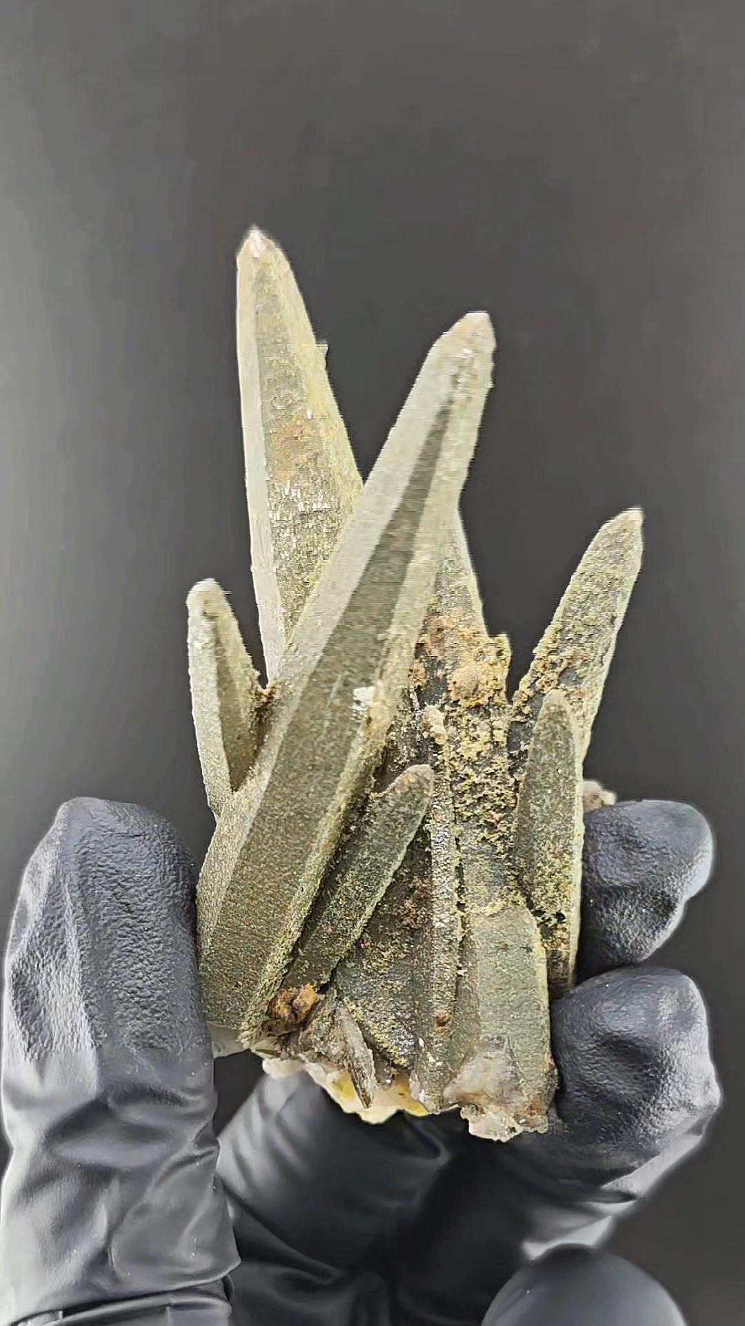 Ganesh Himal Chlorite Quartz Cluster | High Energy Himalayan Crystal | Manifestation & Healing Stone | Natural Green Quartz