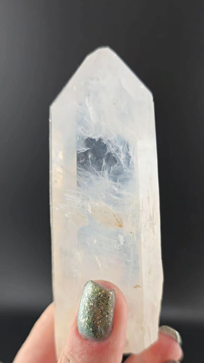 DNA Blue Smoke GEM From Colombia Full Of Whisps no Yellow Cookeite just Smoke