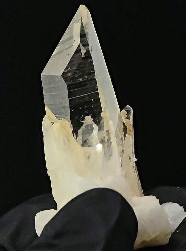 Penas Blancas Quartz Cluster | High Clarity & Unique Golden Hue | Rare Collector's Piece | Rare Time Link Shape