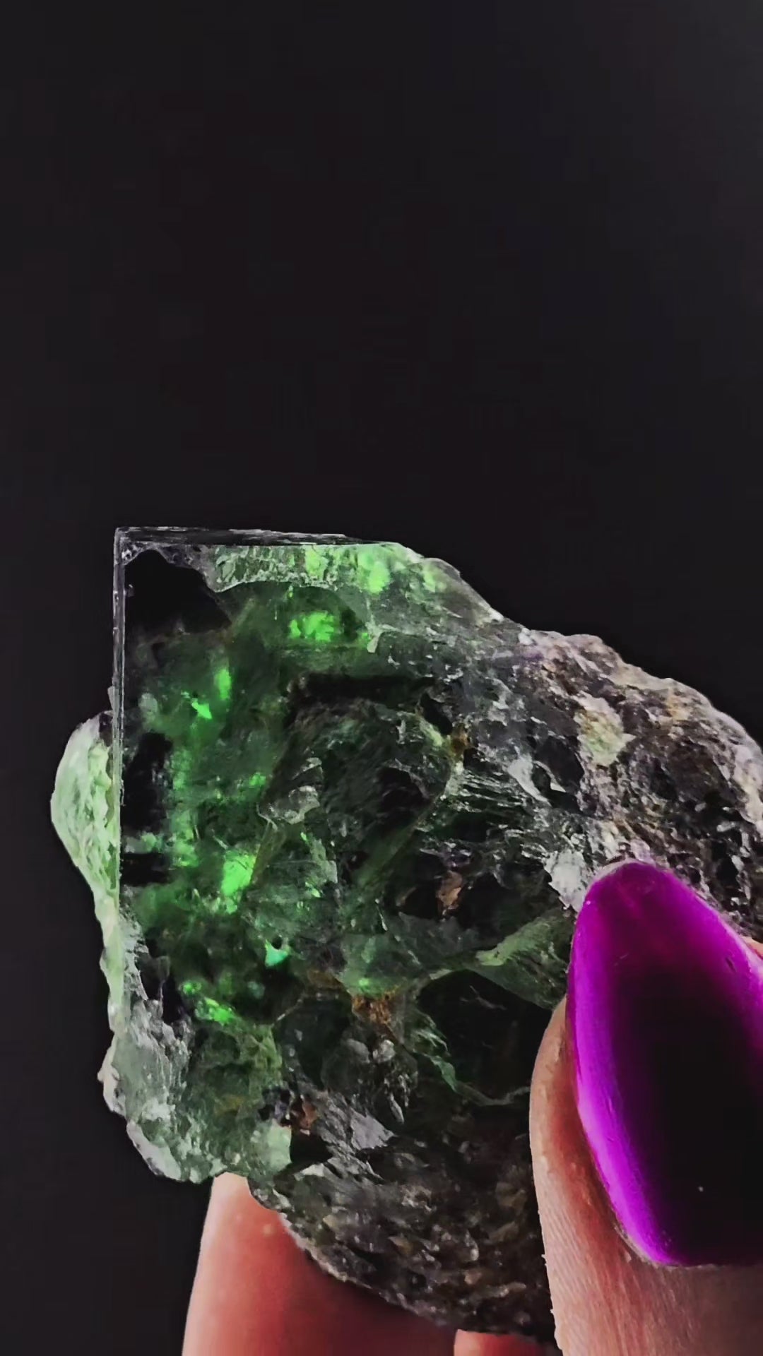 Fluorite Cube from Nigeria. Daylight Color Change